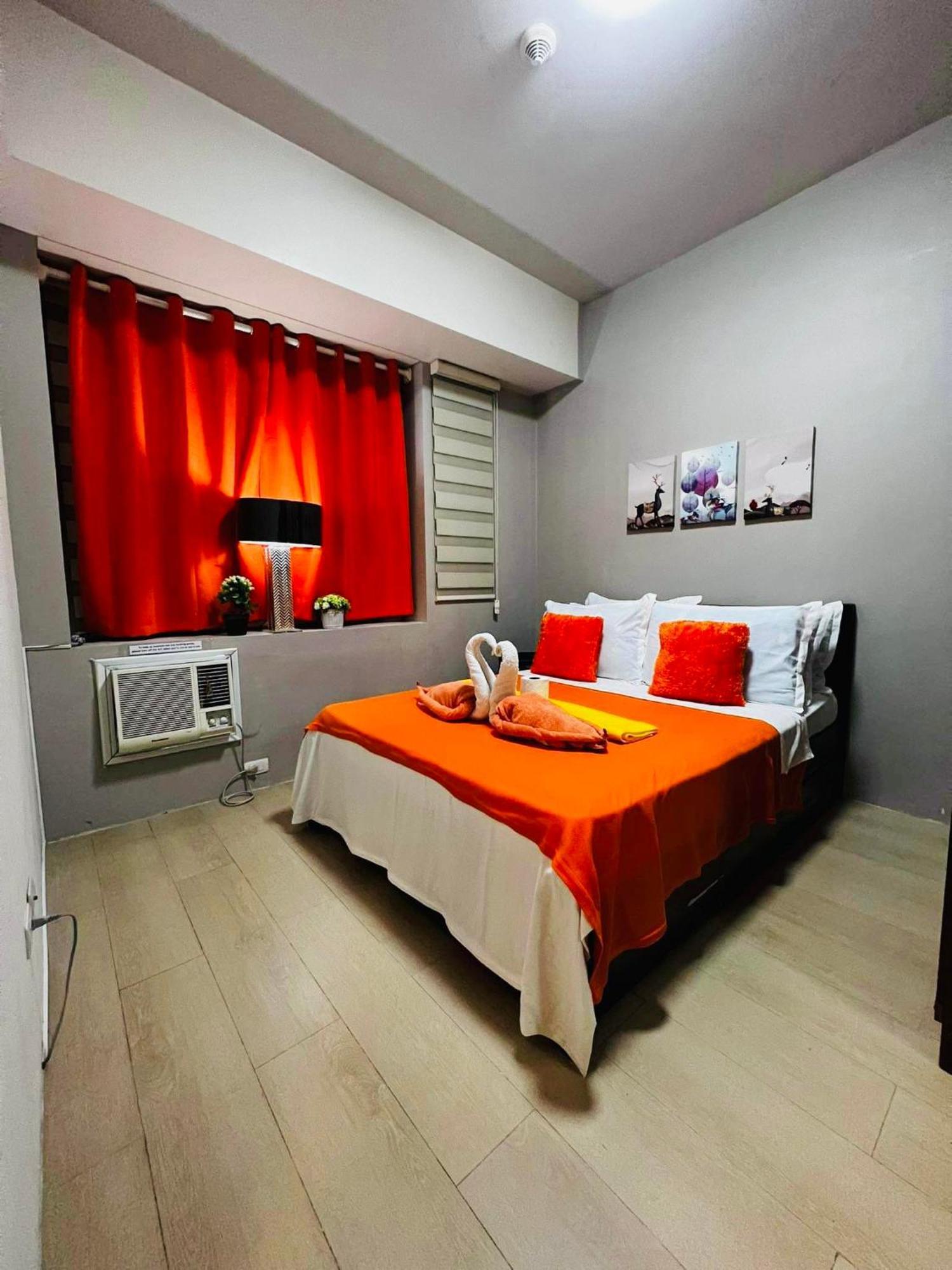One Palm Tree Villas Condominium - Studio 10O With Balcony - Across Terminal 3 Airport Manila Eksteriør billede